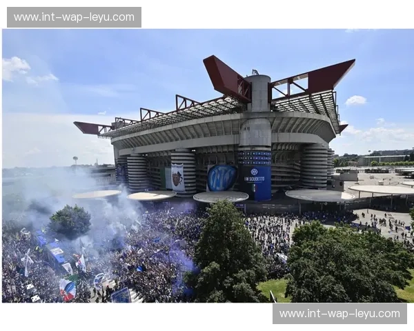 意甲赞助:点燃球场与品牌共鸣的黄金赛道 意甲赞助:点燃球场与品牌共鸣的黄金赛道